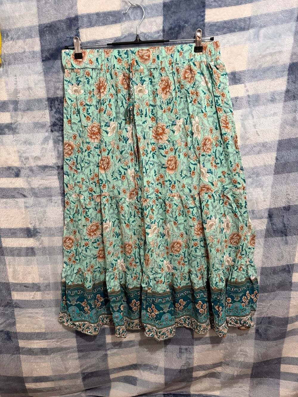 Women's Light Green Floral Print Boho Tiered Maxi Skirt with Smocked Waist